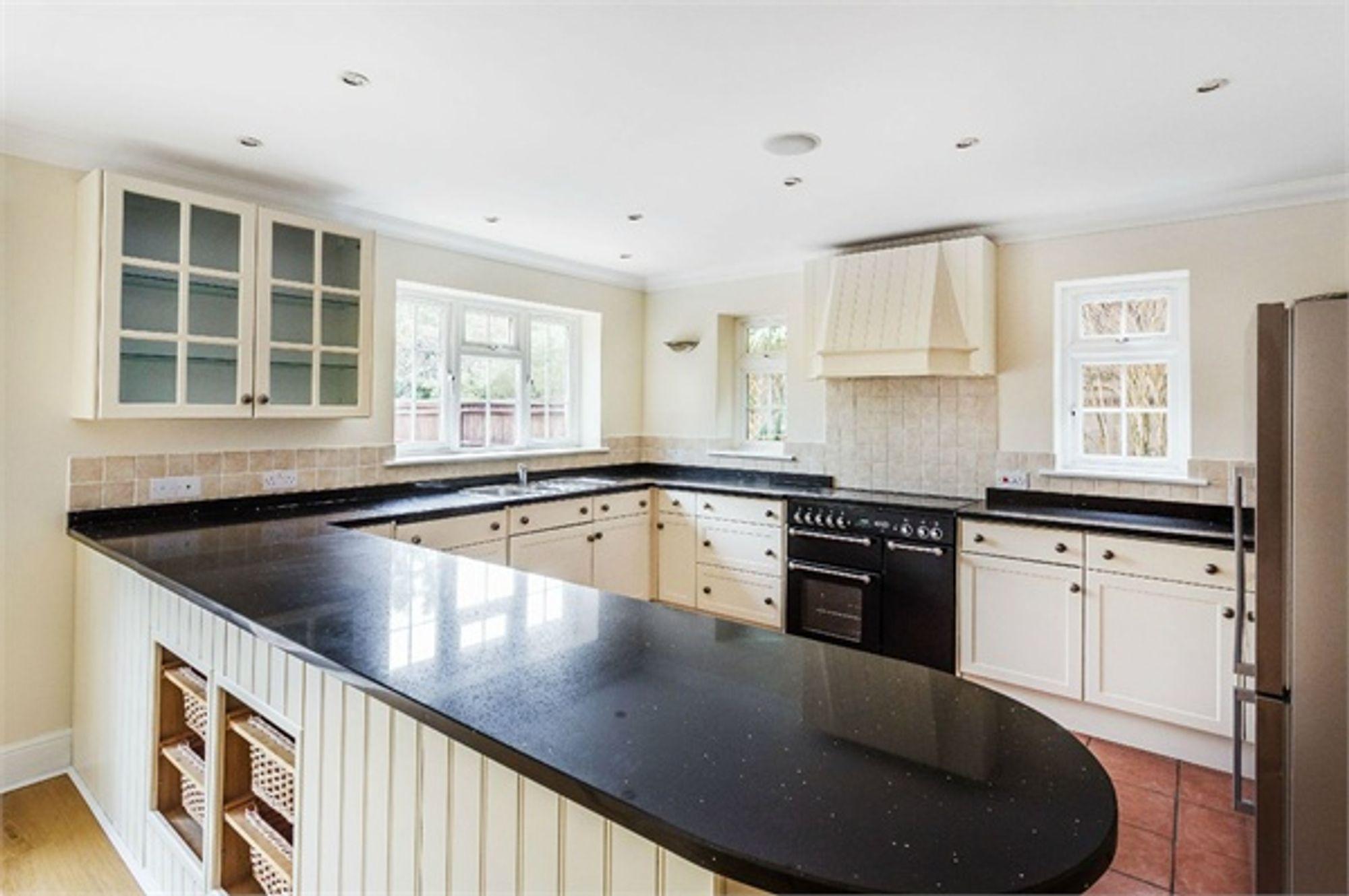 House Midway in Elmbridge