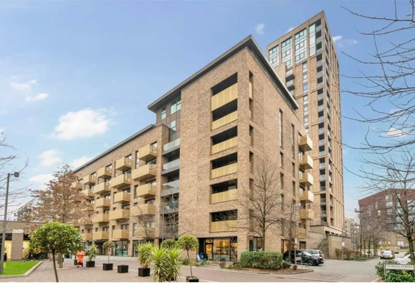 Flat Pell Street in Greater London