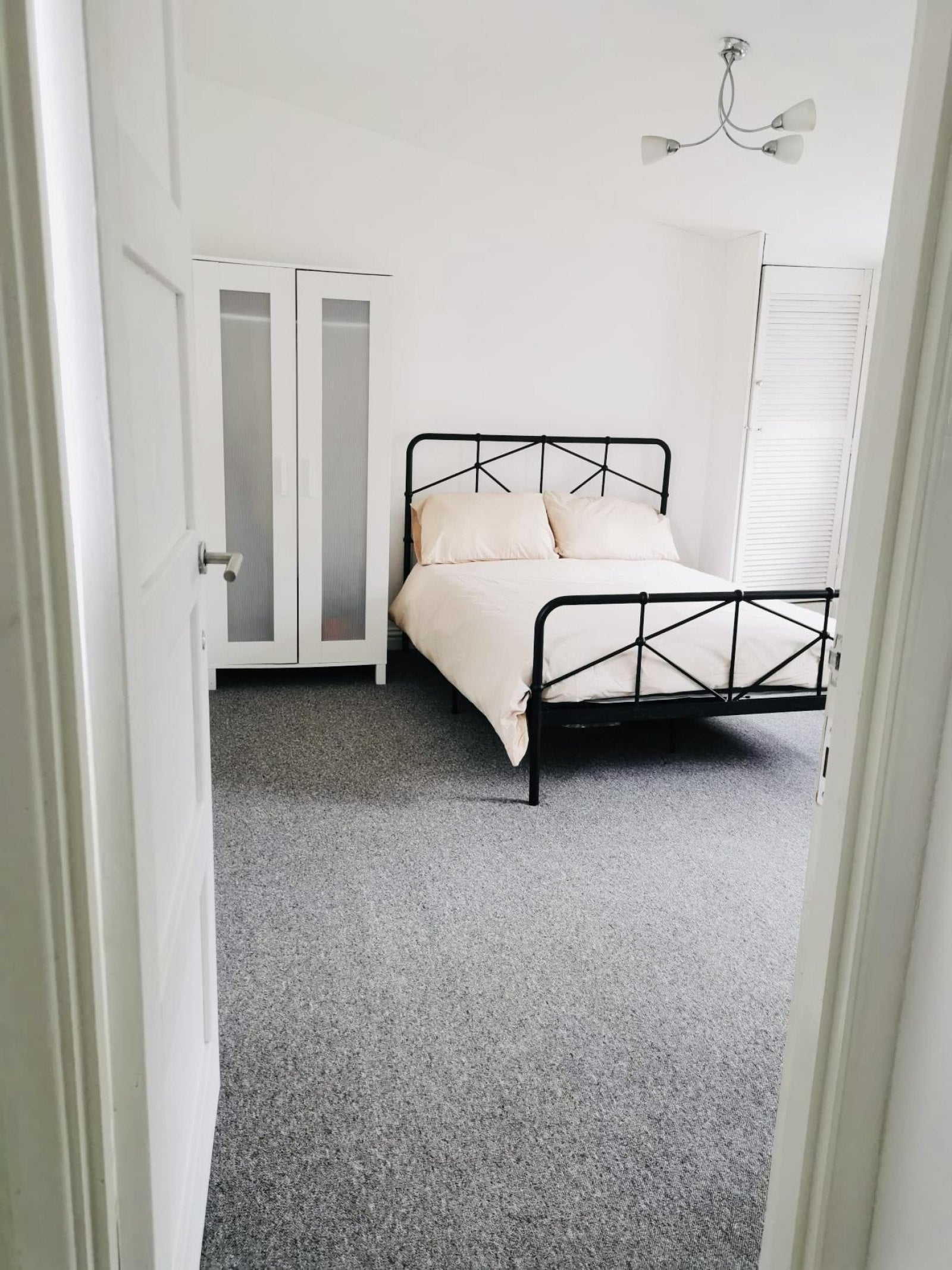 Flat Quinnel Close in Greater London