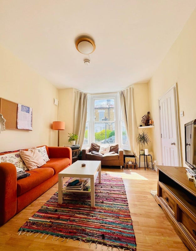 Room Appach Road in Greater London