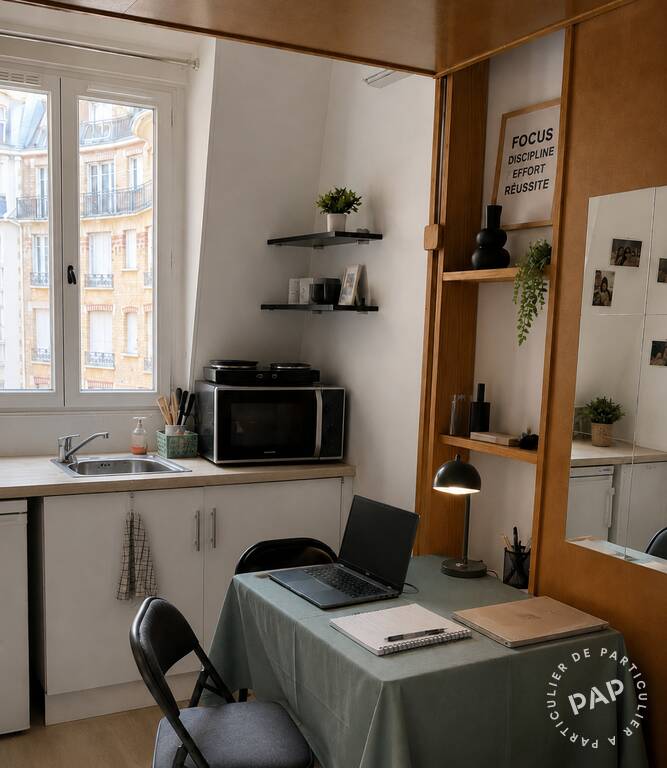 Room Place du Général Kœnig in Paris