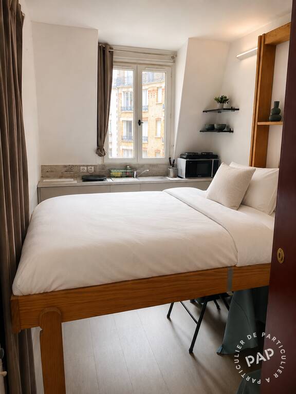 Room Place du Général Kœnig in Paris