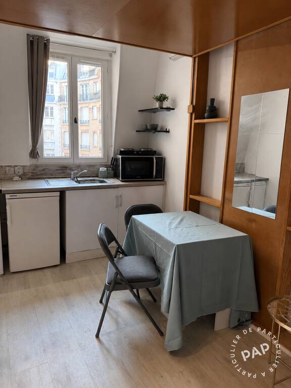 Room Place du Général Kœnig in Paris
