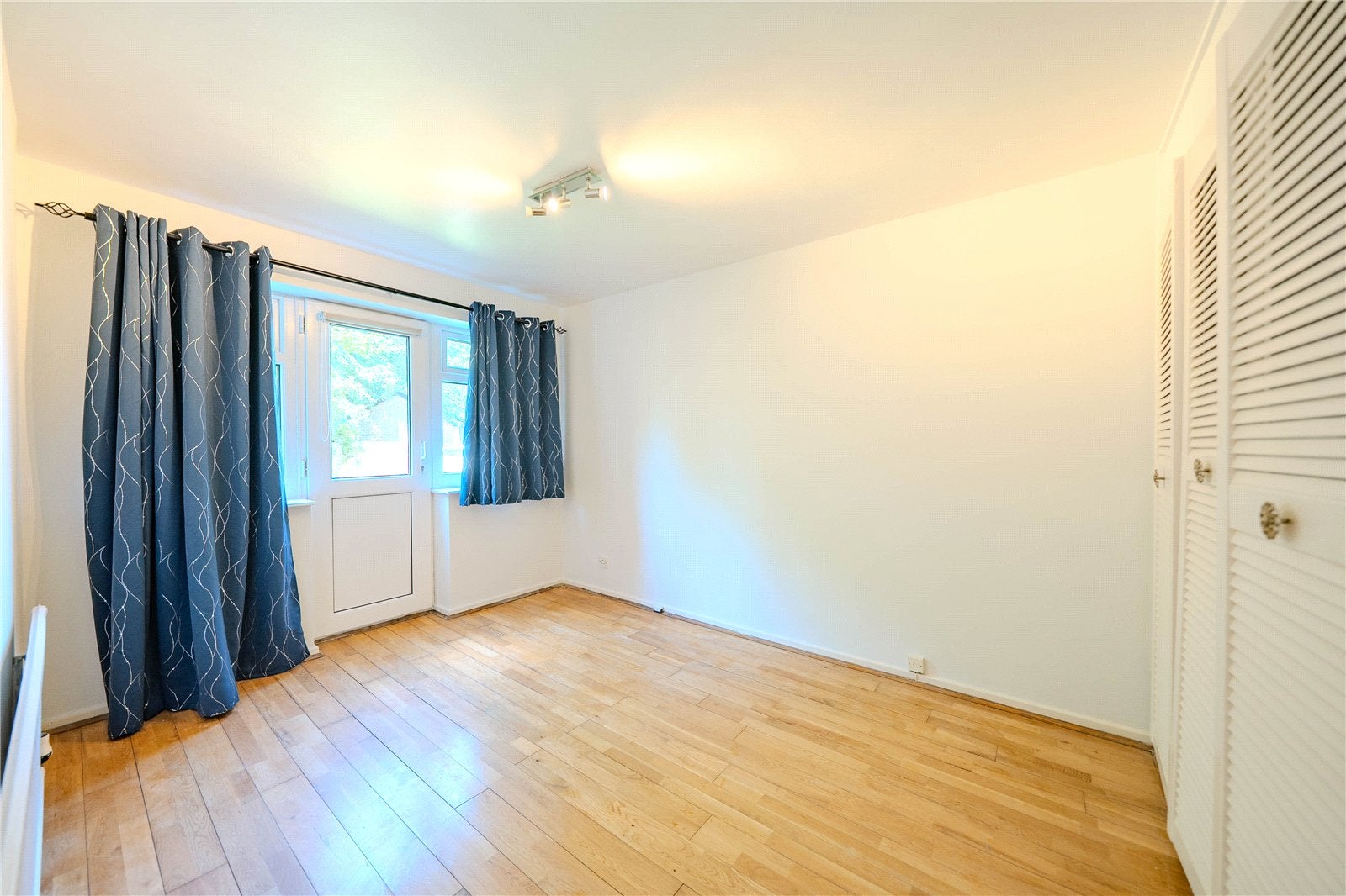 Flat Wycliffe Drive in Leeds