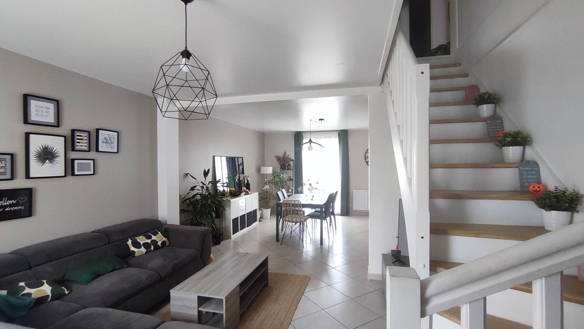 Maison Rue Luzeau à Saint-Denis-de-l'Hôtel