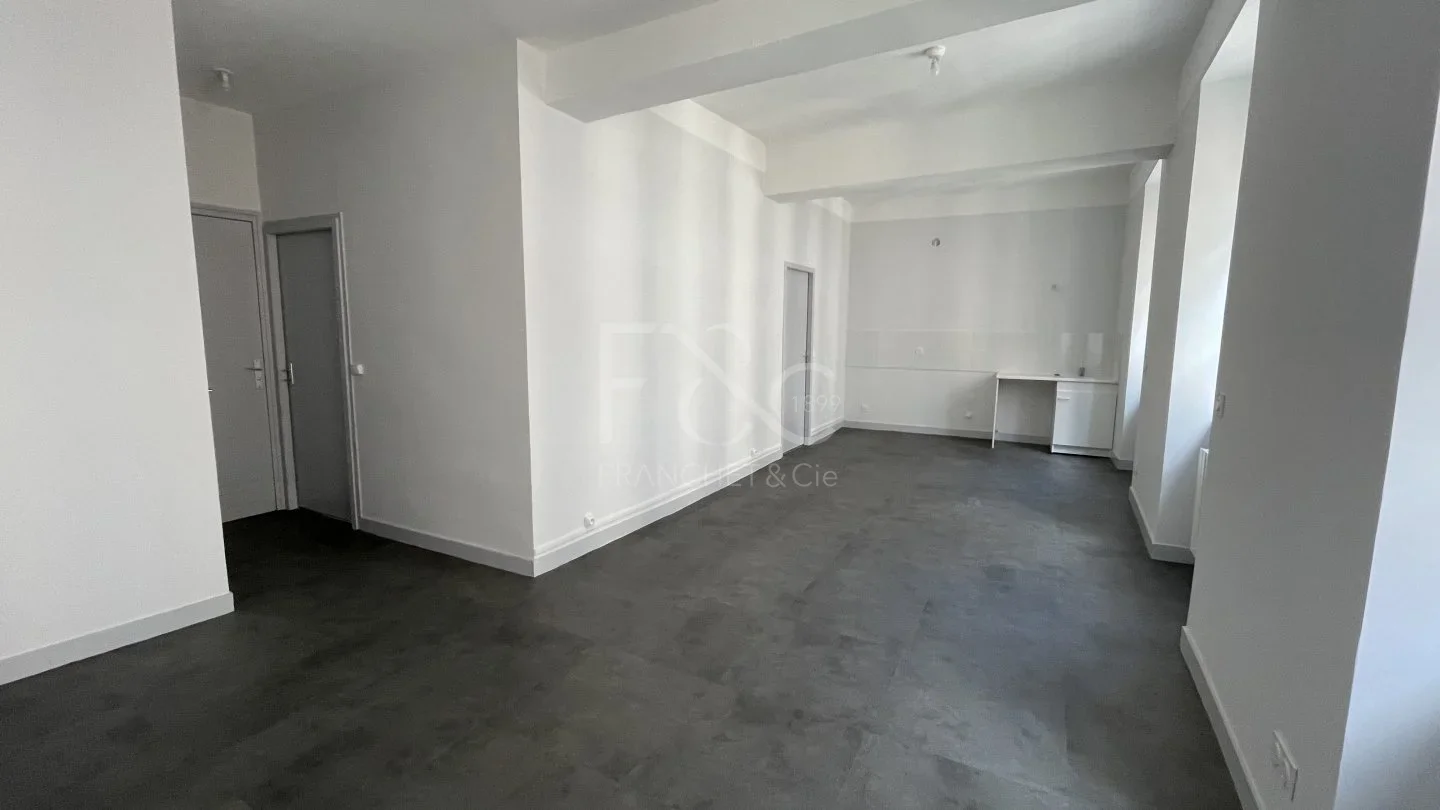 Flat Rue Sainte-Hélène in Lyon