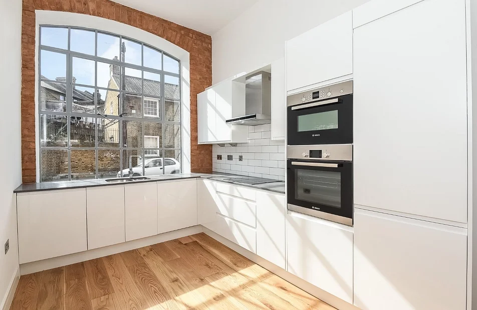 Flat Westmoreland Road in Greater London