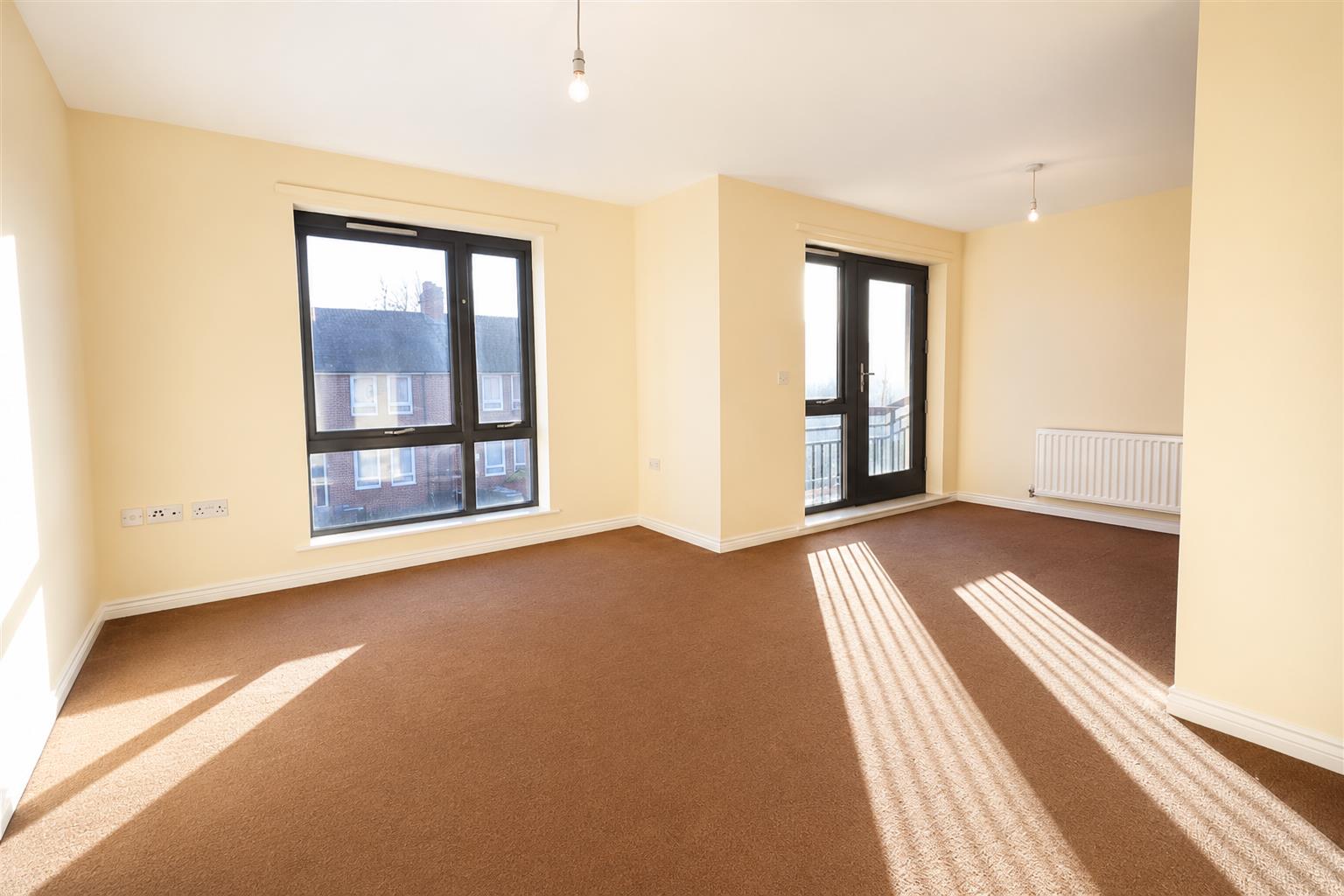 Flat Lamerton Avenue in Newcastle upon Tyne