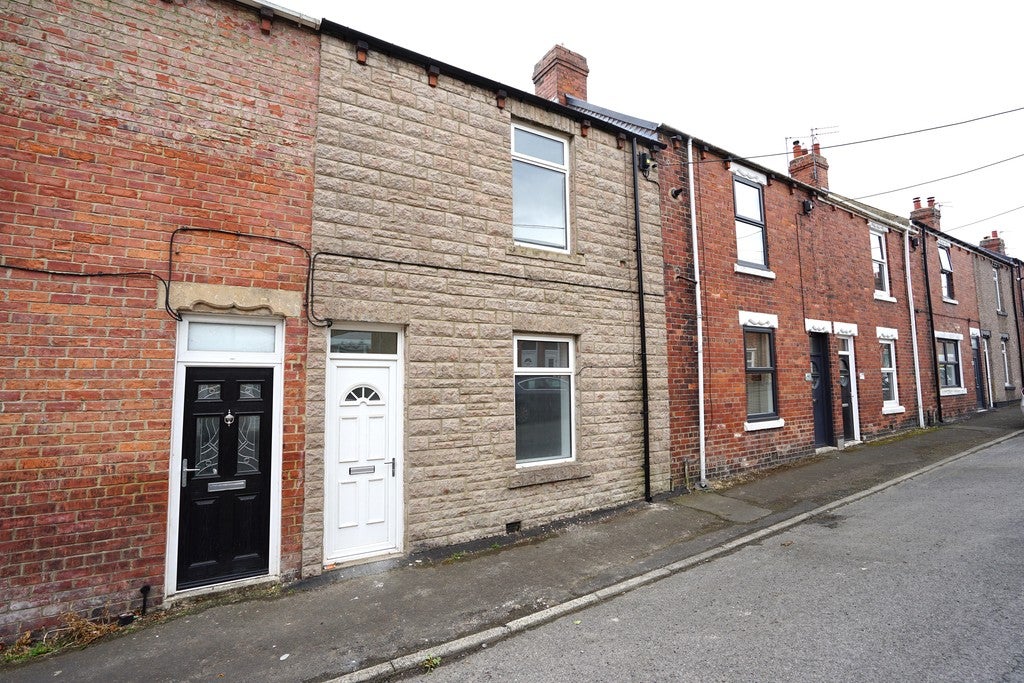 House Spen Street in Stanley
