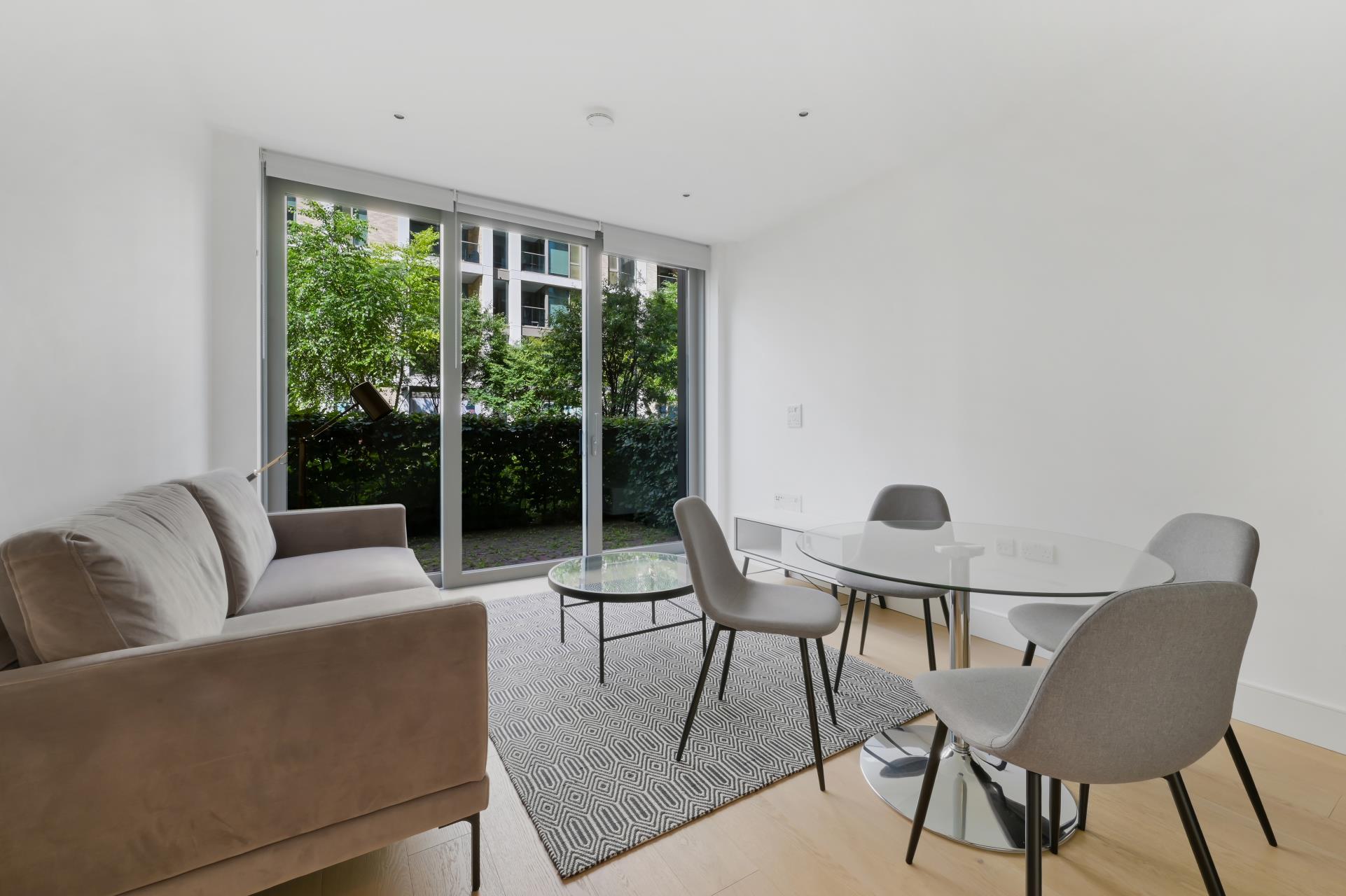 Flat Palmer Road in Greater London