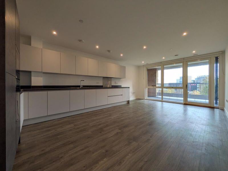Flat Osborne Road in Greater London