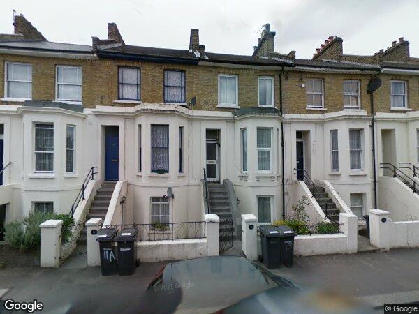 Flat Doggett Road in Greater London