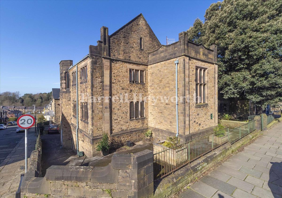 Flat Scotforth Road in Lancaster