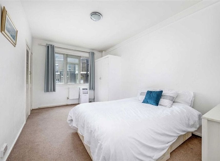 Flat Hyde Park Square in City of Westminster