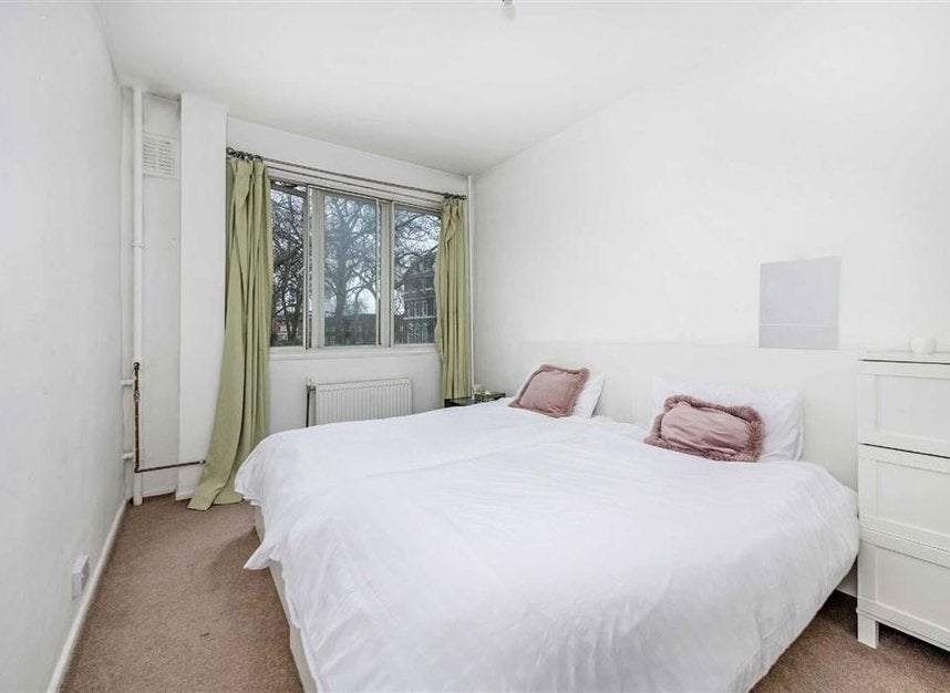 Flat Hyde Park Square in City of Westminster