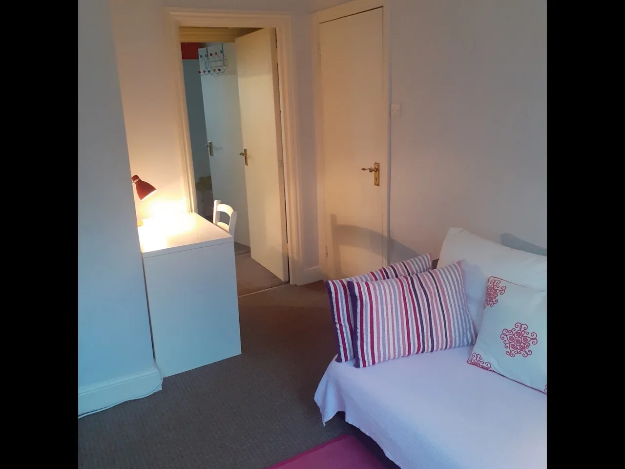 Flat Tranley Mews in Greater London