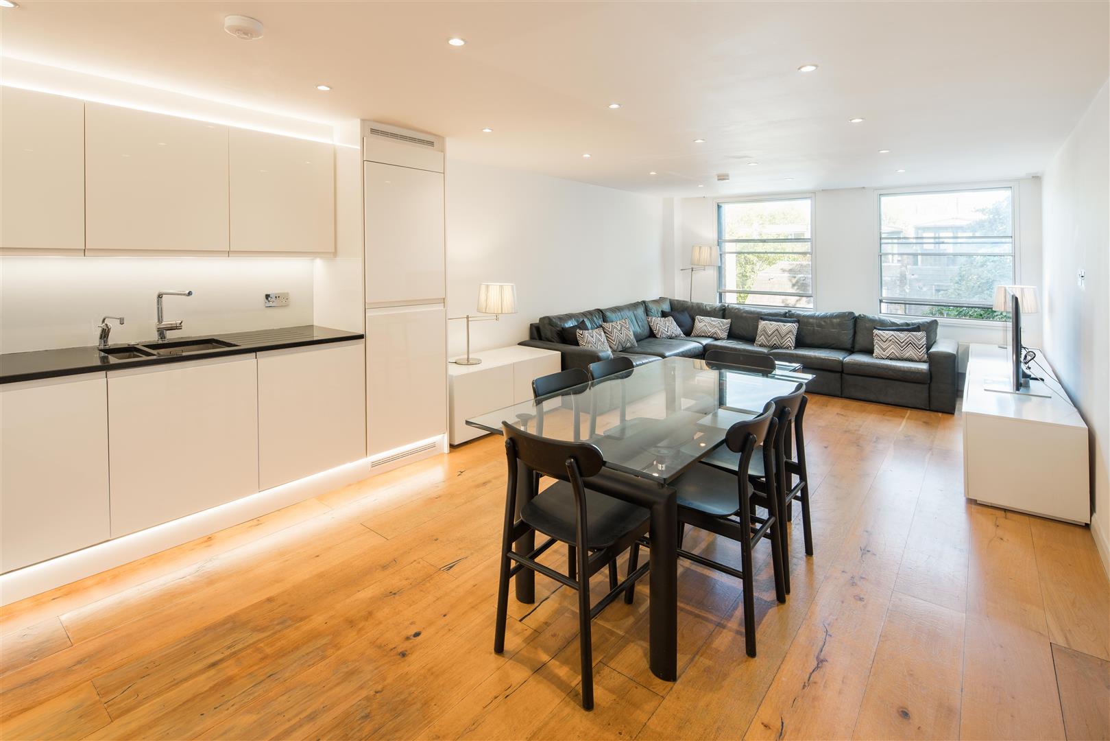 Flat Queensborough Terrace in City of Westminster