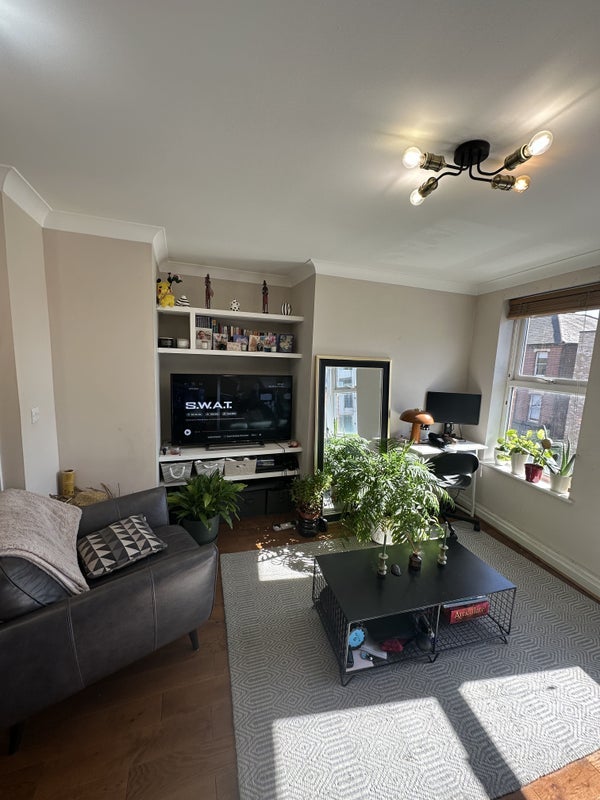 Flat Sydenham Road in Greater London