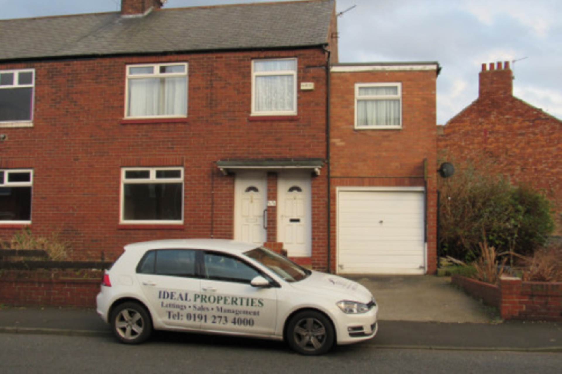 Flat Irthing Avenue in Newcastle upon Tyne