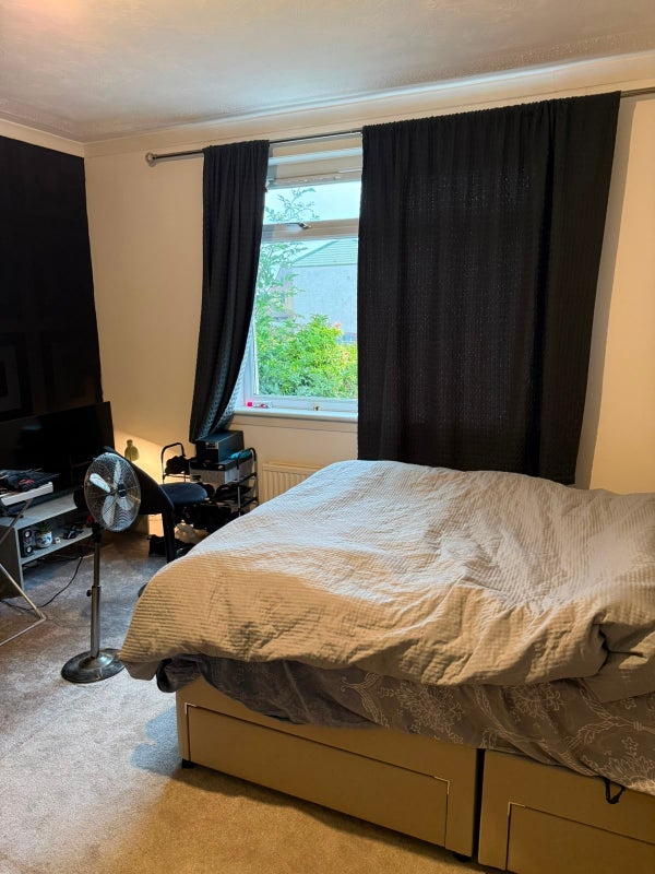 Room Nettlehill Road in Uphall Station