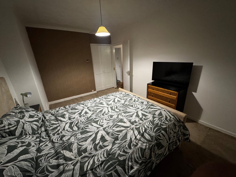 Room Nettlehill Road in Uphall Station