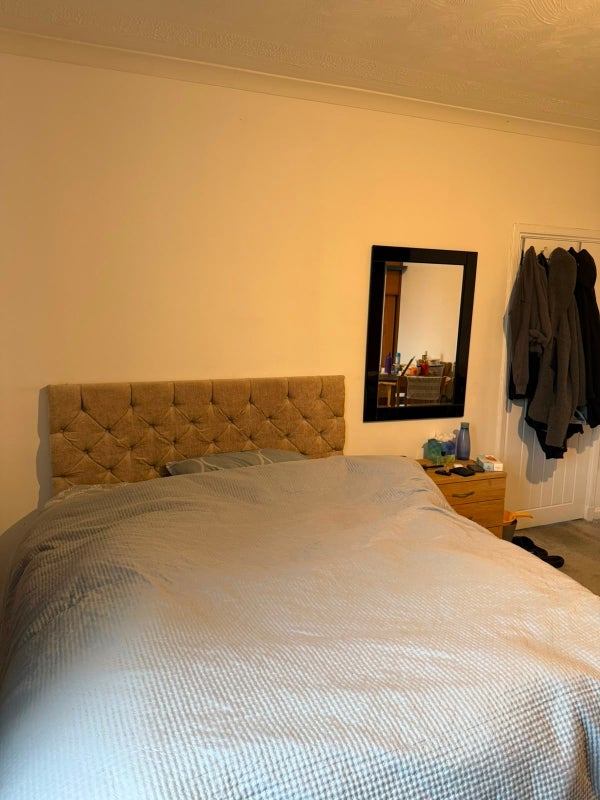 Room Nettlehill Road in Uphall Station