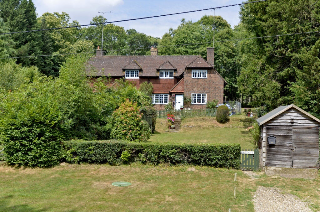 House Thorncombe Street in Waverley