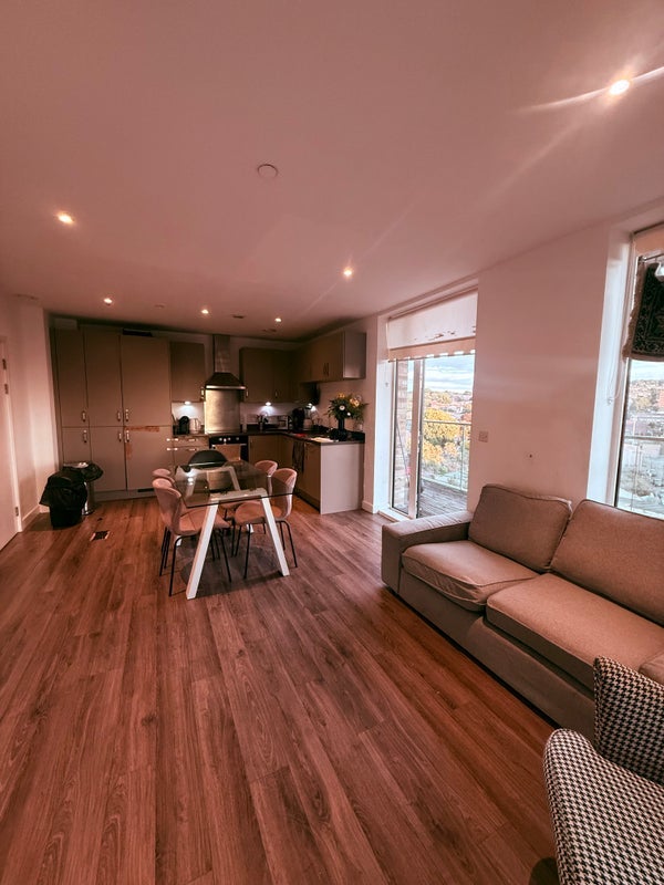 Room Plumstead Road in Greater London
