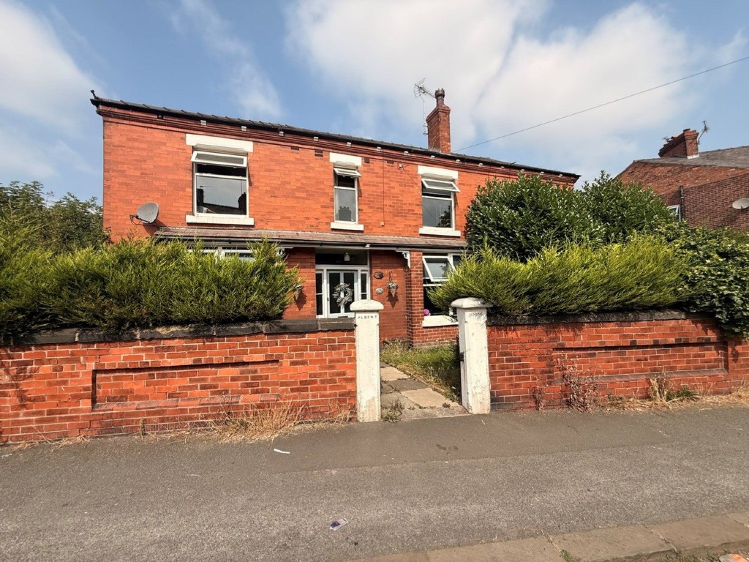 House Henry Street in Crewe