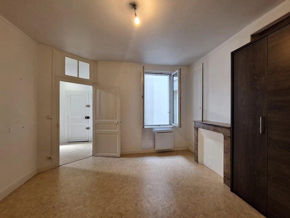 Flat Rue Camille Desmoulins in Tours