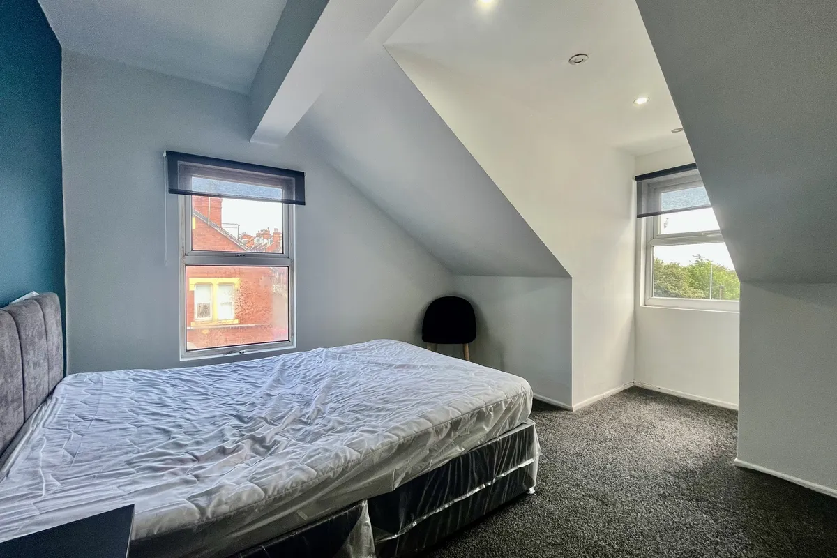 Flat Woodhouse Street in Leeds