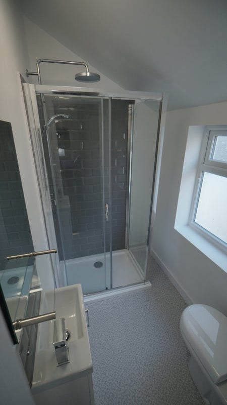Room Sturdon Road in Bristol