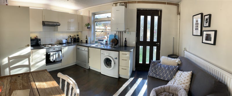 Room Highbury Station Road in Greater London