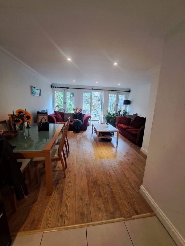 Room Maysoule Road in Greater London