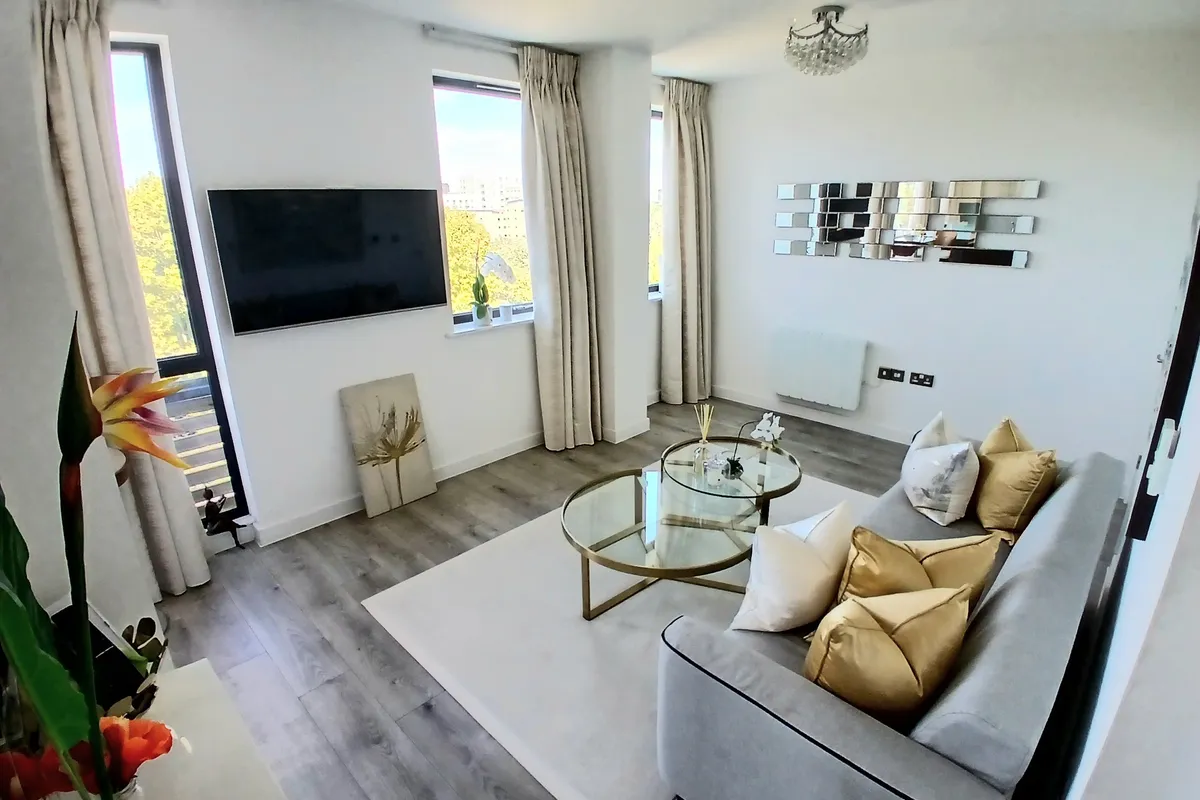 Flat Six Hills Way in Stevenage