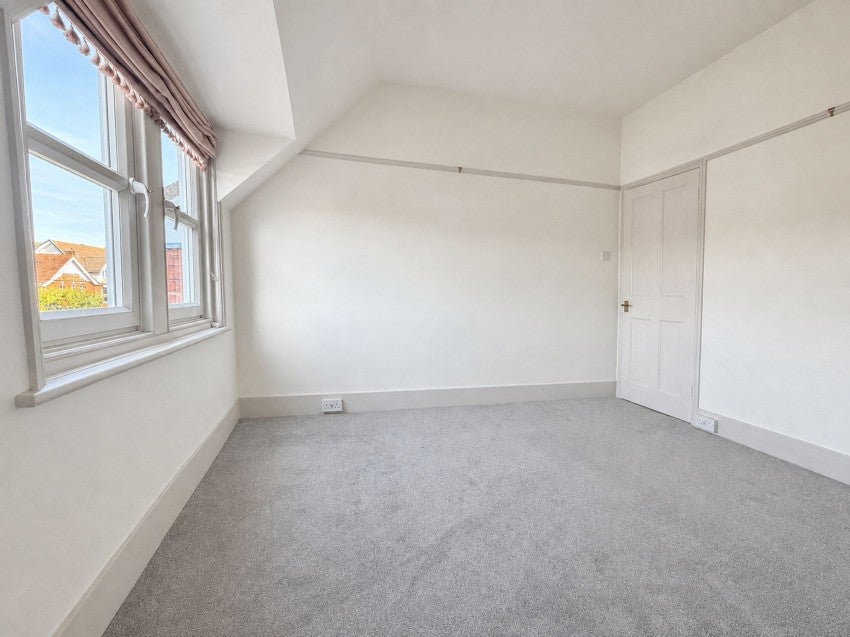 Flat Ashdown Road in Rother