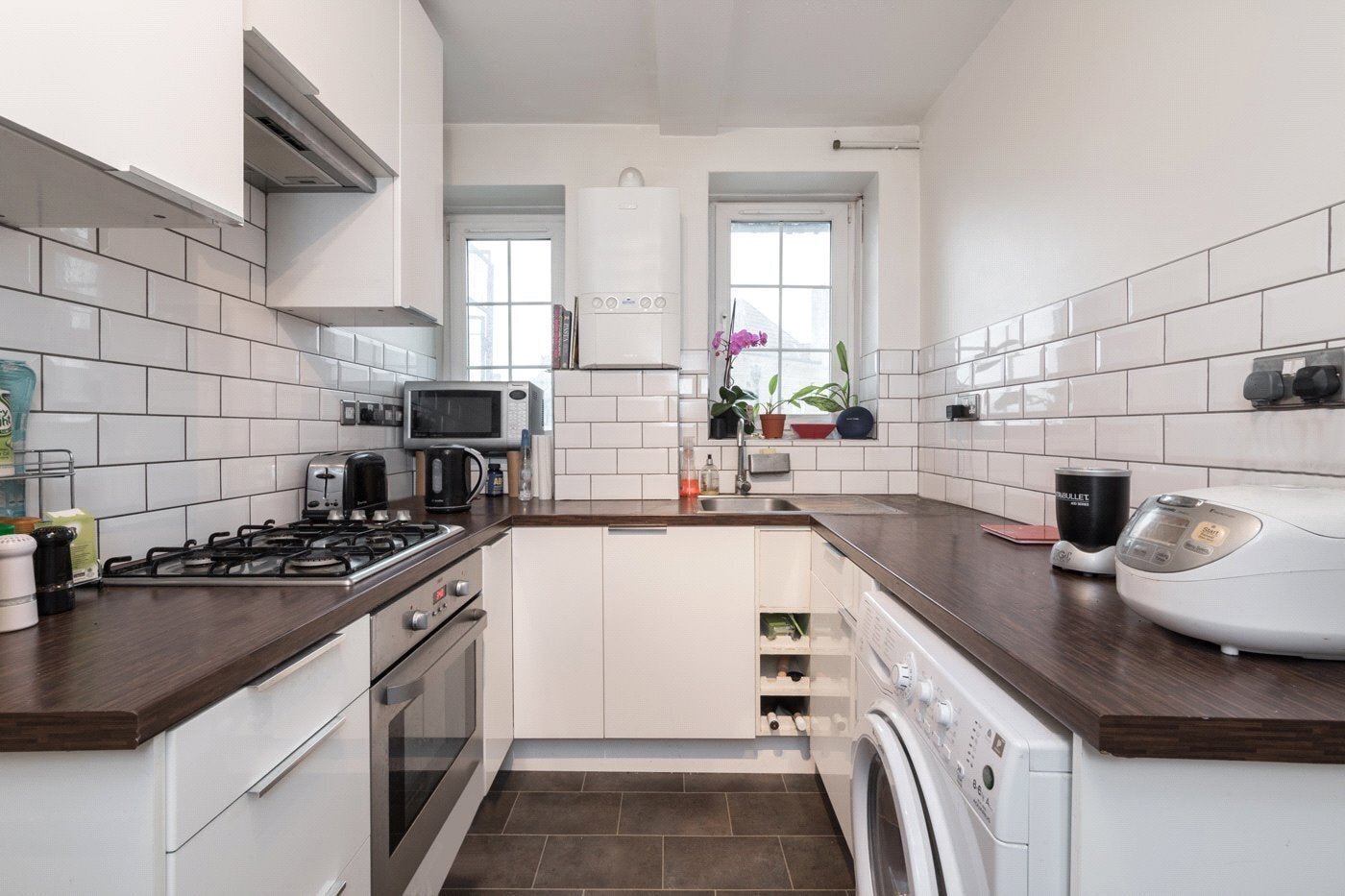 Flat Pardoner Street in Greater London