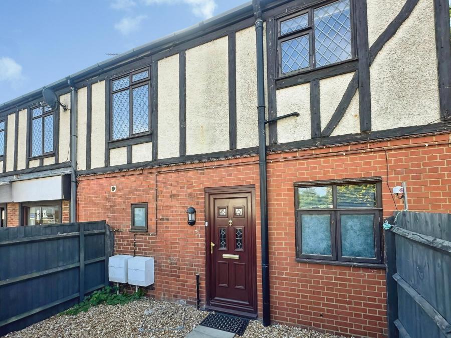 Flat Stockingstone Road in Luton