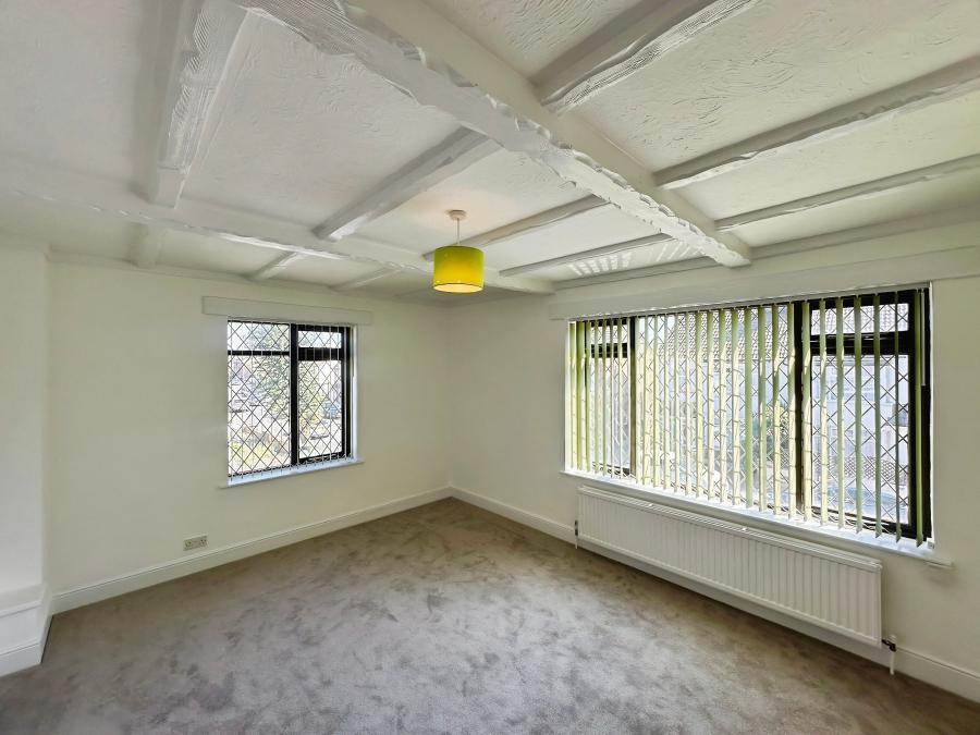 Flat Stockingstone Road in Luton