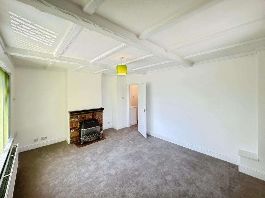 Flat Stockingstone Road in Luton