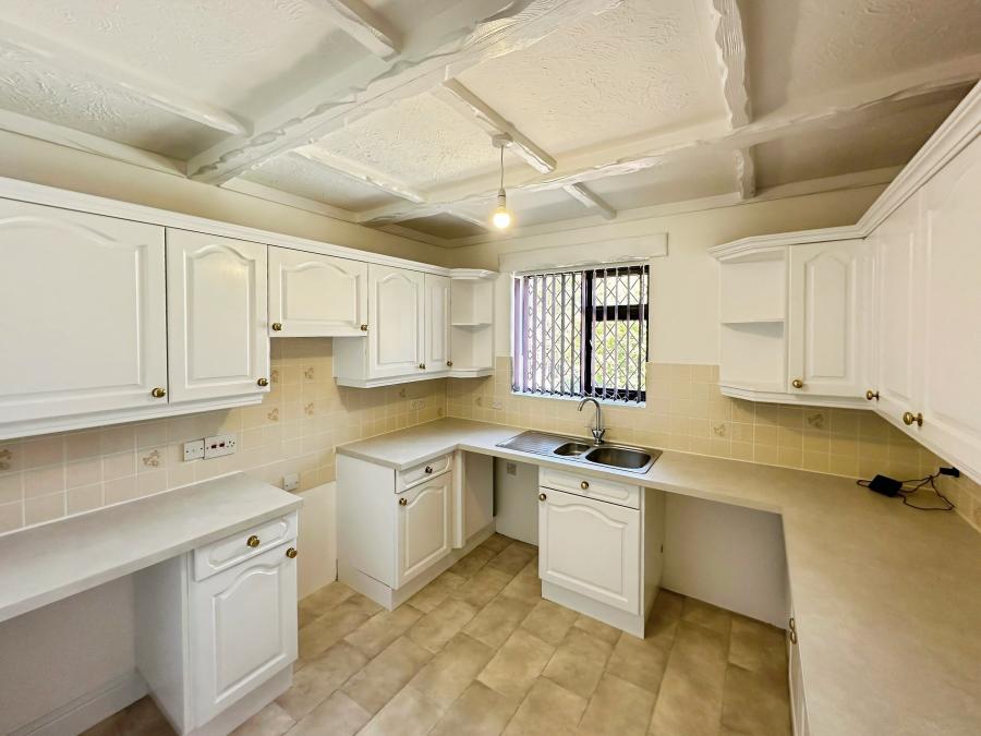 Flat Stockingstone Road in Luton