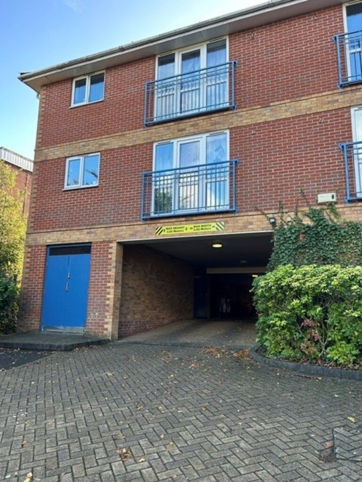 Flat Surrey Road in Poole