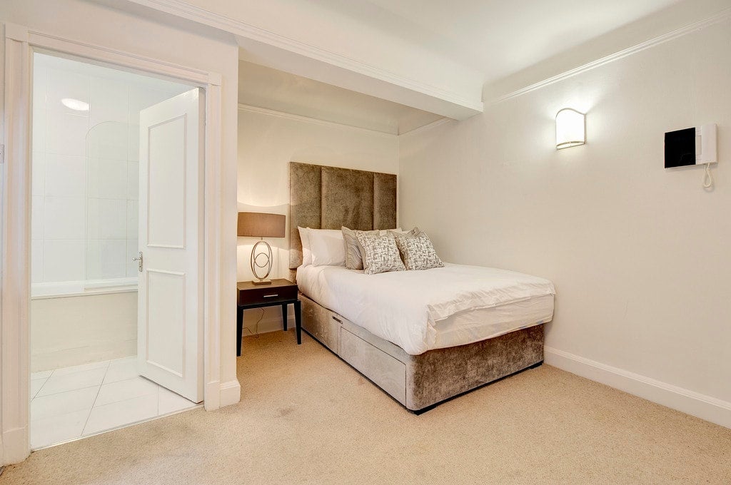 Flat Fulham Road in Greater London