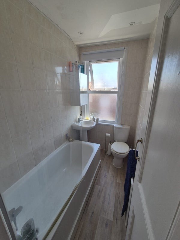 Room Pyrmont Grove in Greater London