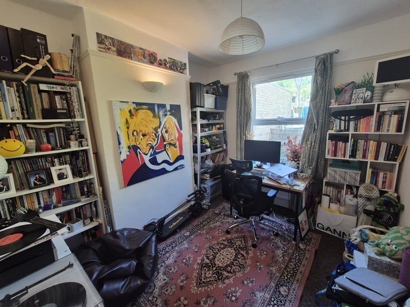 Room Pyrmont Grove in Greater London