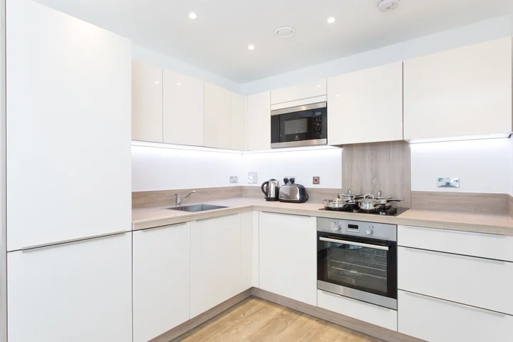 Flat Elmira Street in Greater London