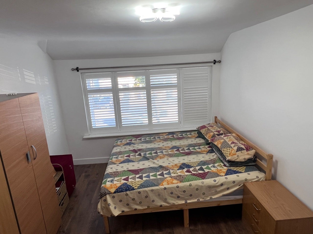 Room Elm Park Avenue in Greater London