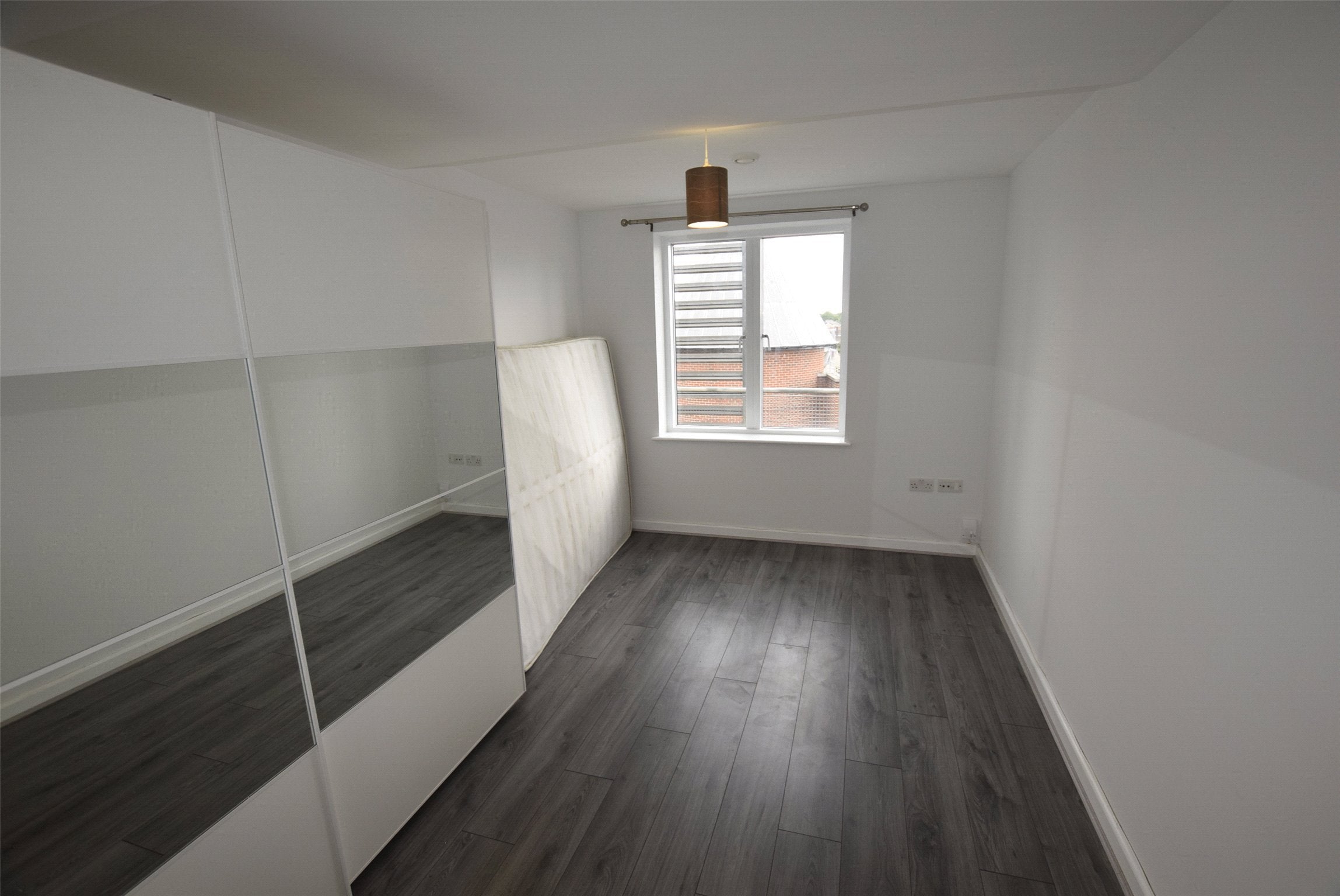 Flat Ducking Stool Court in Greater London