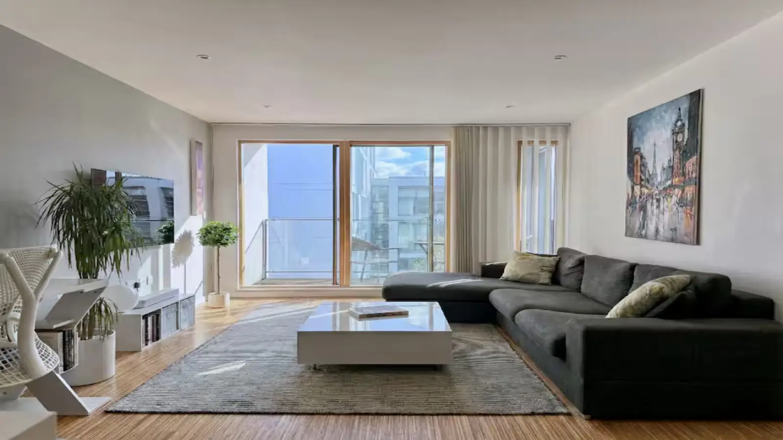 Flat Grafton Square in Greater London