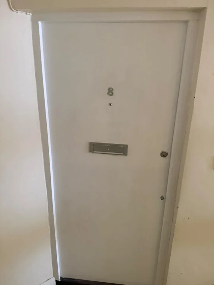 Flat Bensham Manor Road in Greater London